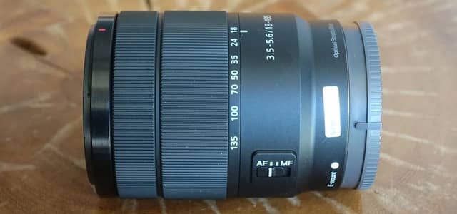 sony 18 135mm f3.5 zoom lense