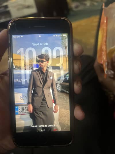 I phone se 2020 64 gb battery 79 water pack