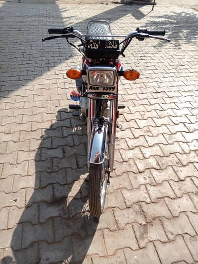 honda 125 for sale red 23/24 model price 171000
