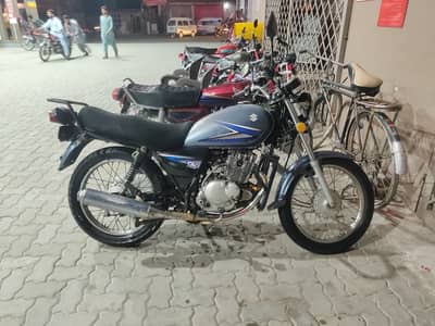 Suzuki GS150 2014