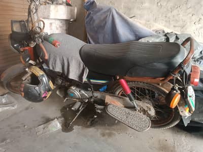 Ravi Chinese CD70 for urgently sale. .