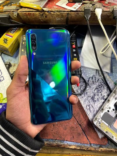 Samsung a30s 4 128gb