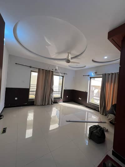 Sector: A, 10 Marla upper portion for Rent Bahria enclave Islambad