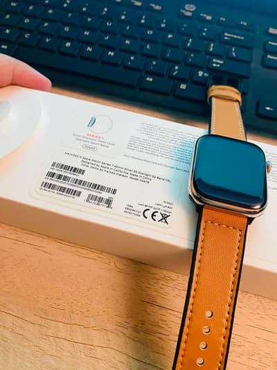 APPLE WATCH SERIES 7 STAINLESS STEEL ( 10/10 CONDITION