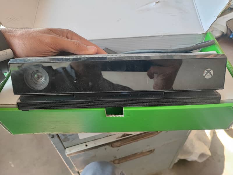 X Box One Kinect Sensor 0