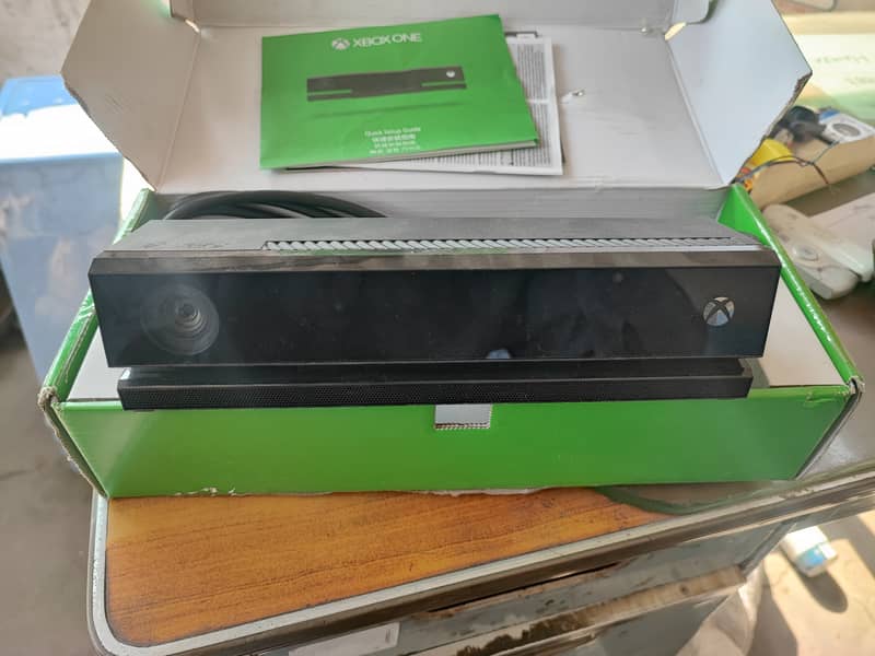 X Box One Kinect Sensor 3