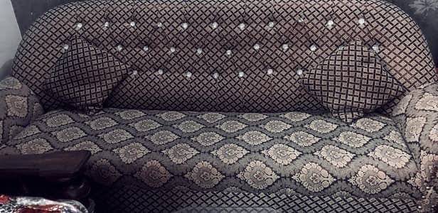 7 Seater sofa set for sell. Condition is 10/10.