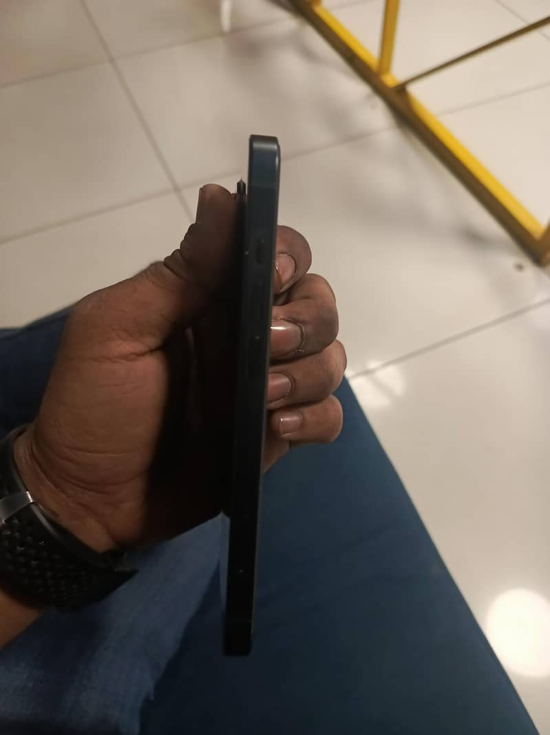 iPhone 13 | 128GB | Non-PTA | Like New | Excellent Condition 3