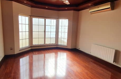 Brand New Luxury 8 Bedroom Compound