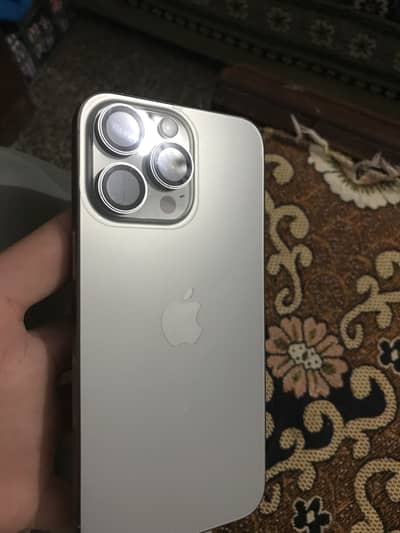 iPhone 15 pro max jv natural color