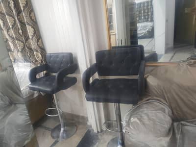 saloon chair