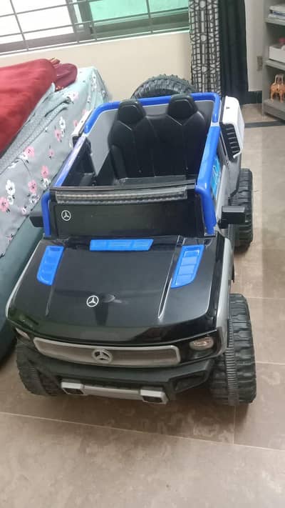 Kids electric Ride on jeep-Mercedes style -excellent condition