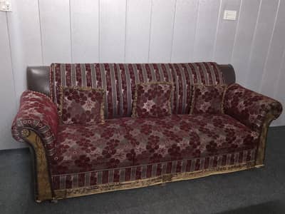 5 Seater Sofa and Center tabel with two side tabels