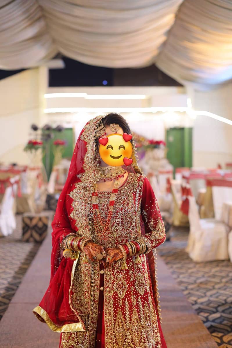 hand work bridal dress for 1 time use 0