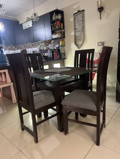 Dinning table for 4 person