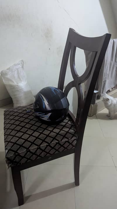 Dining Table with 4  chairs