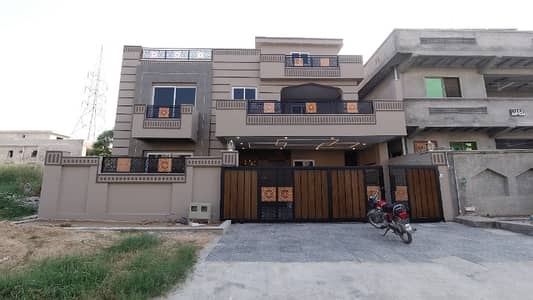 8 Marla House Situated In G-15/1 For sale