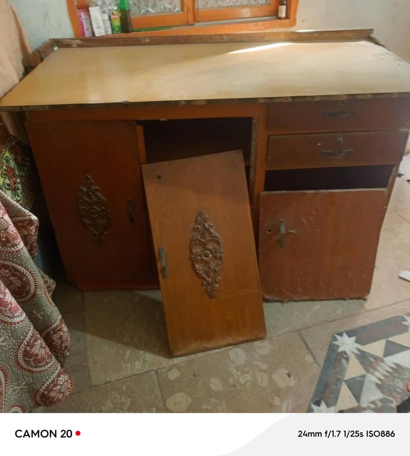 Tailor cutting table 0