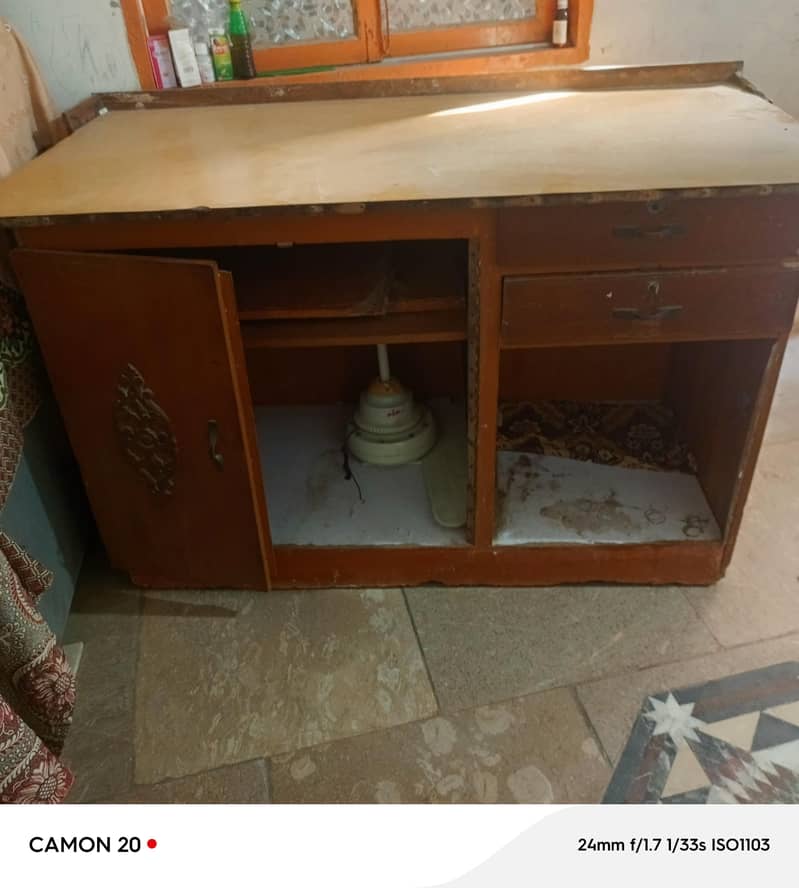 Tailor cutting table 4