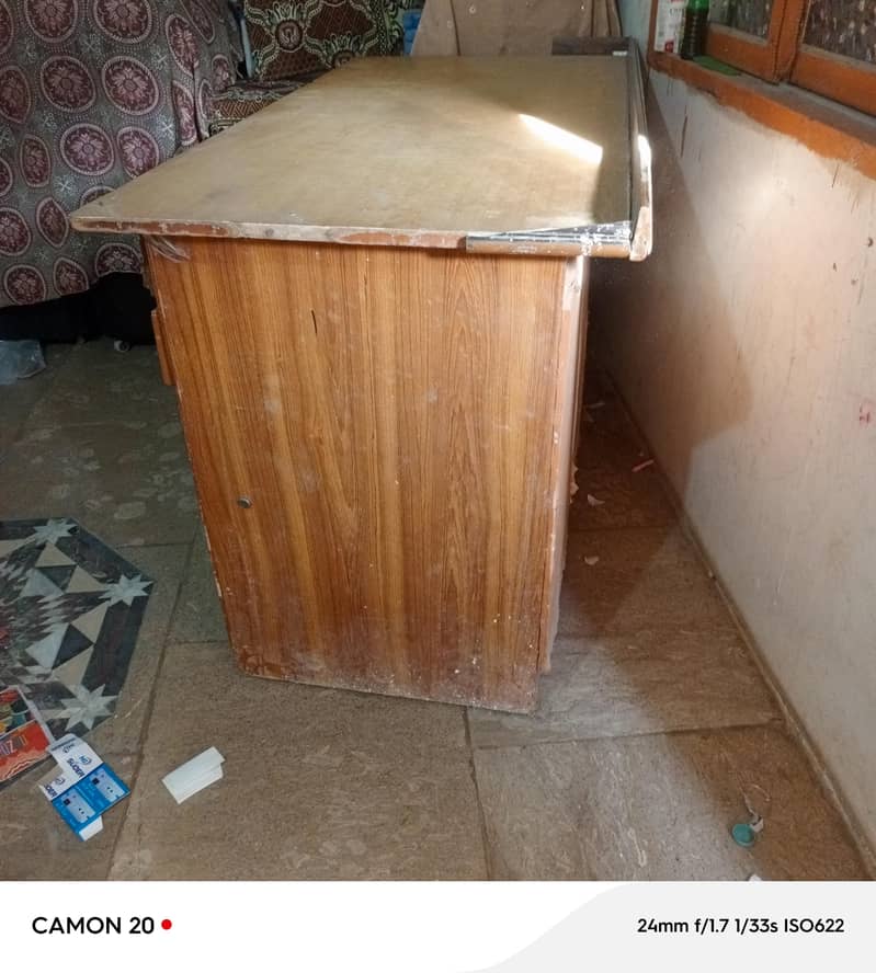 Tailor cutting table 5