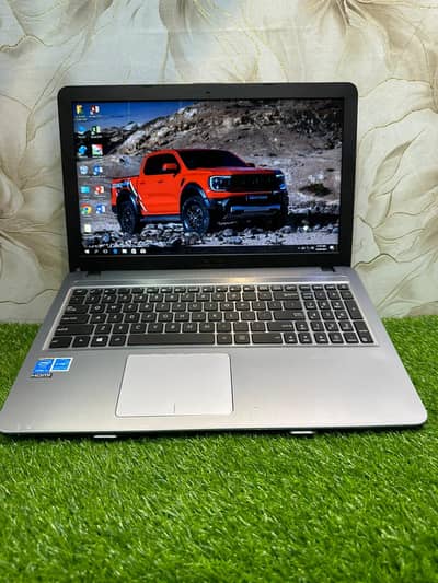 LAPTOP | ASUS X540 B-26 | CORE I3/5th GEN | 8GB RAM/500 GB HDD