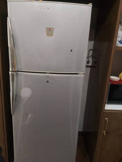 Refrigerator for Sale – Good Running Condition
