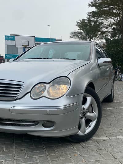 Mercedes Benz C200