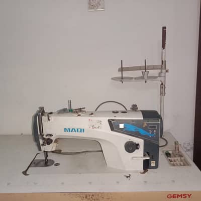 Maqi tailor Machine  only 30000