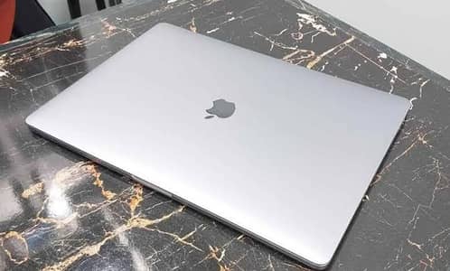 MacBook M2 pro 2022