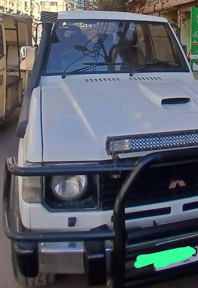 Mitsubishi Pajero 1988