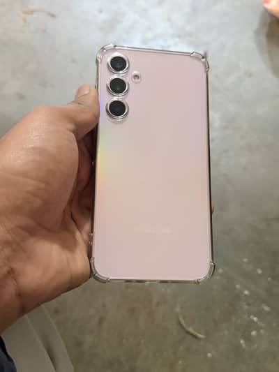 samsung A35 5 G  8 / 256 gb box cabel sath ha bikol new phone ha