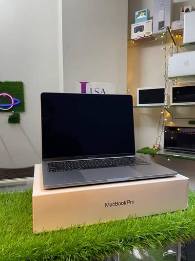 Apple MacBook pro m1 pro 2020 13 inch with box