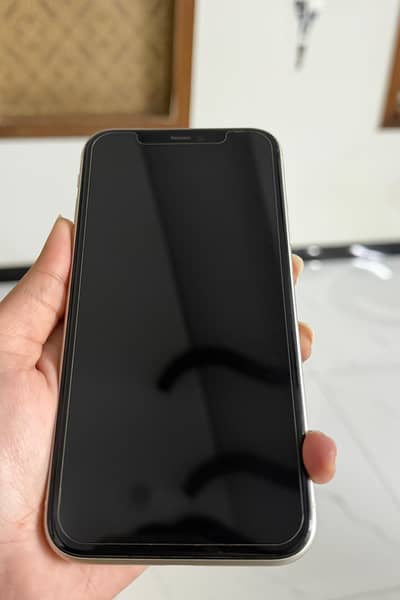 iphone 11  white  color