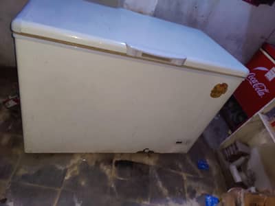 full size deep freezer very good condition