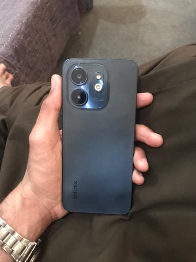 Infinix Smart 9 HD (4GB/64GB) – Like New – With Box & Charger