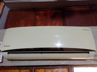 Kenwood 1ton non inverter good condition only gas charge hoi h