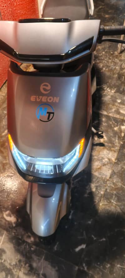 eveon scooty grey