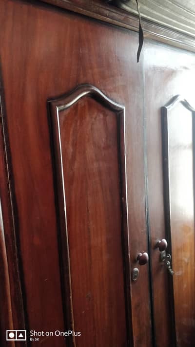 2 door cupboard ,good condition