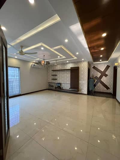 Prime Location 10 Marla Beautiful House for Rent Gul Mohar Bahria Town Lahore