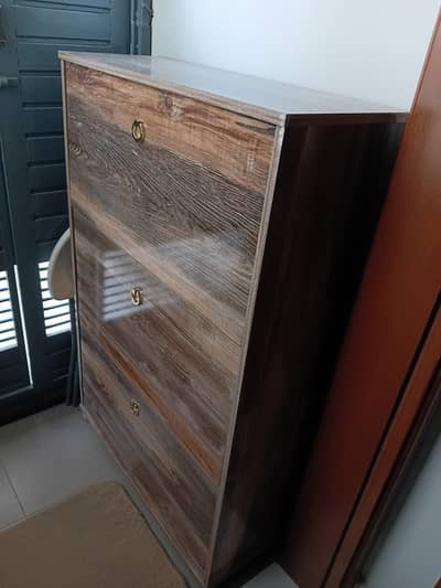 Shoe rack slightly used