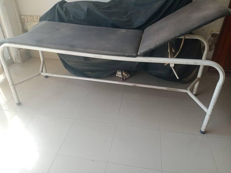 Examination couch 0