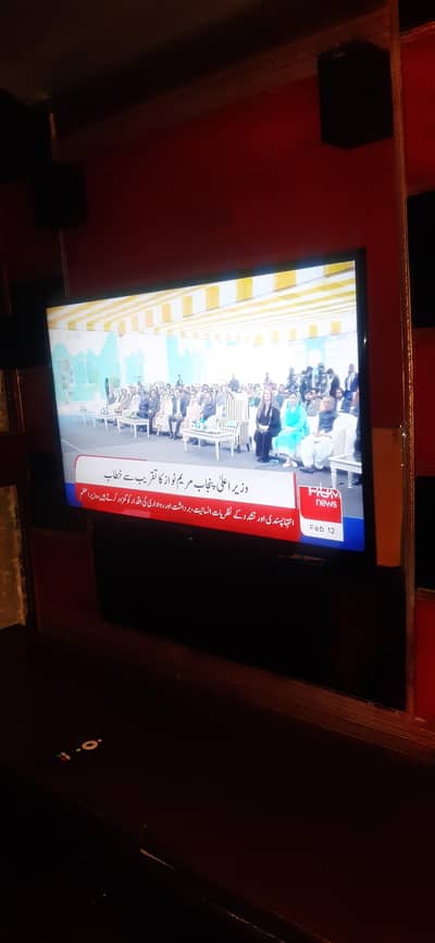 40 inch l e d sony. . . japani  with  box