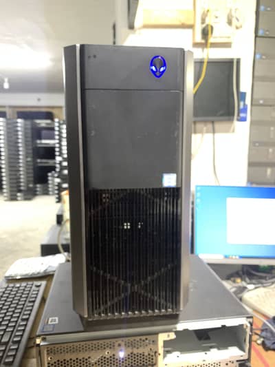 Alienware Aurora Gaming PC – Powerful aur Stylish Machine