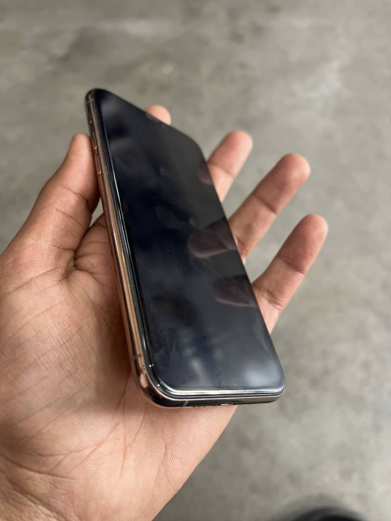 Iphone 11 pro 1