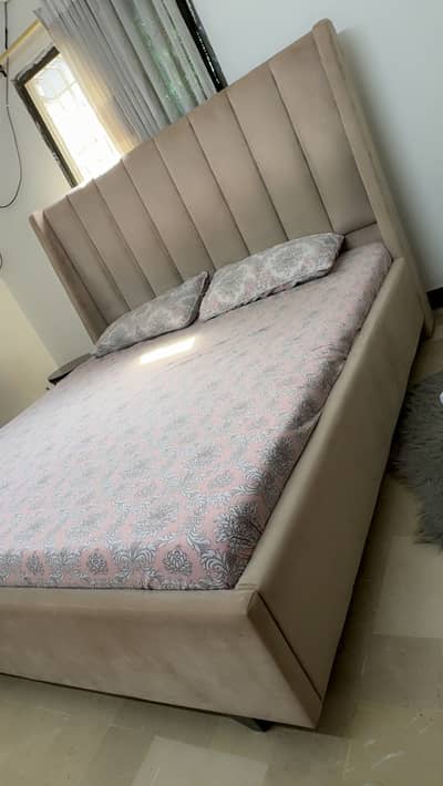 Selling Bed with mattress