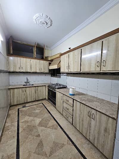 10 Marla Upper Portion Near Metro & Market Gas & Electric Separate G-13/3