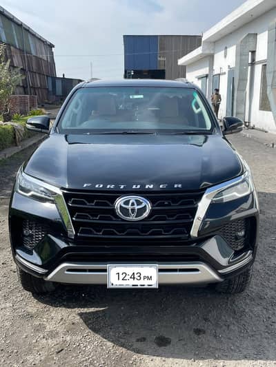 Toyota Fortuner Sigma 2022 I Punjab registered I Totally Geniune
