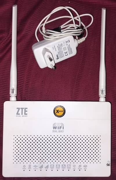 WiFi Fiber Router for Sale – Used (Excellent Condition)