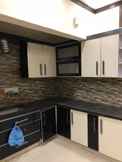 PORTION RENT GROUND FLOOR 3 BED LOUNCH NO LOADDSADING LINE WATER