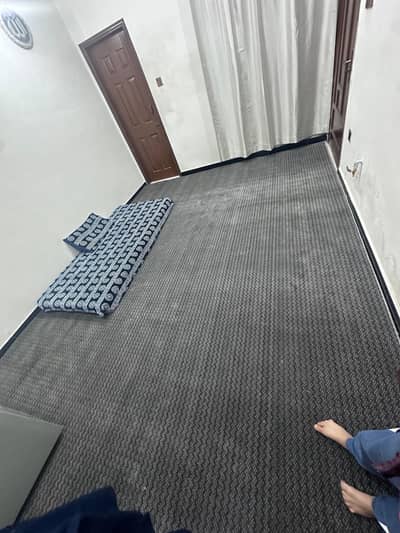 venus company made grey and black combination carpet see